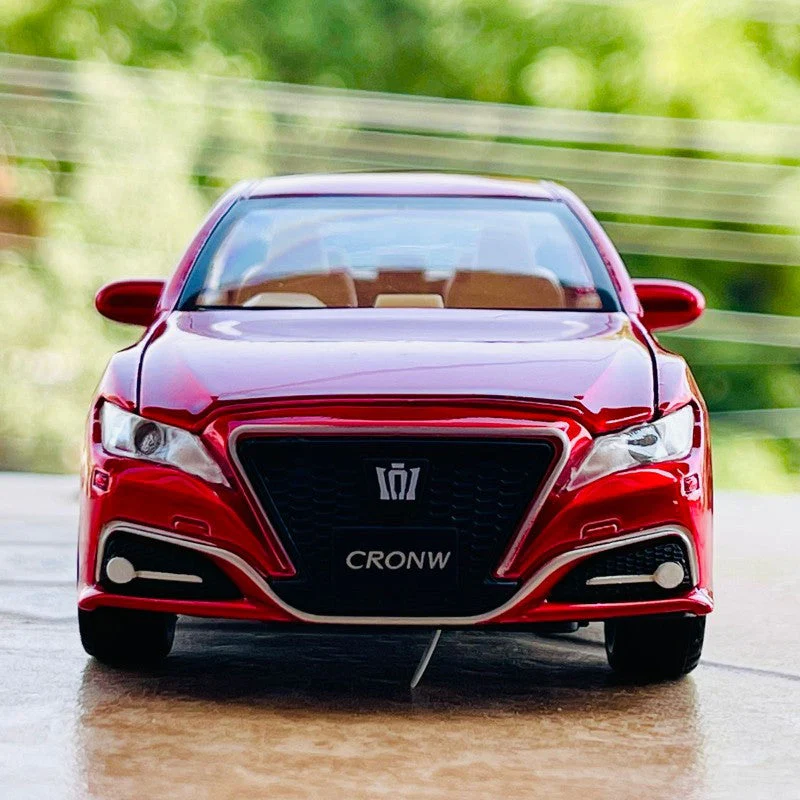 Alloy Metal Pull Back Die-cast Car 1:32 Toyota Crown Diecast Metal Pullback Toy car with Openable Doors & Light, Music - Image 4