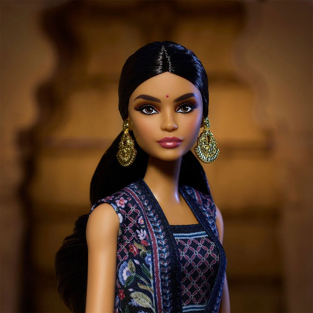 Barbie Signature Diwali Barbie Doll by Anita Dongre - Image 8