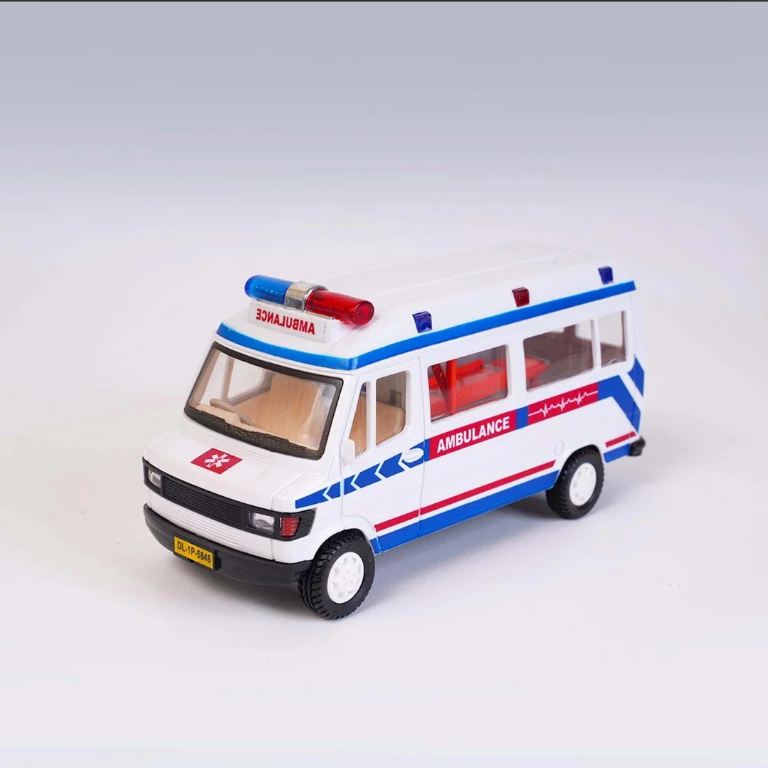 Centy Toys Ambulance White with Openable Tail gate Detachable Stretcher Saline Stand Oxygen Cylinder Pull Back Action - Image 6