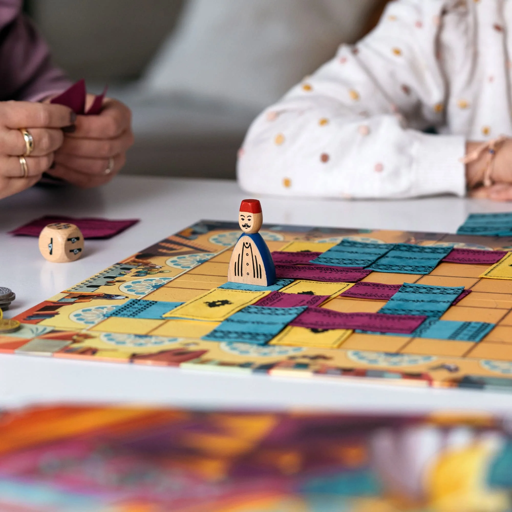 Gigamic Marrakech Strategy Board Game - Image 3
