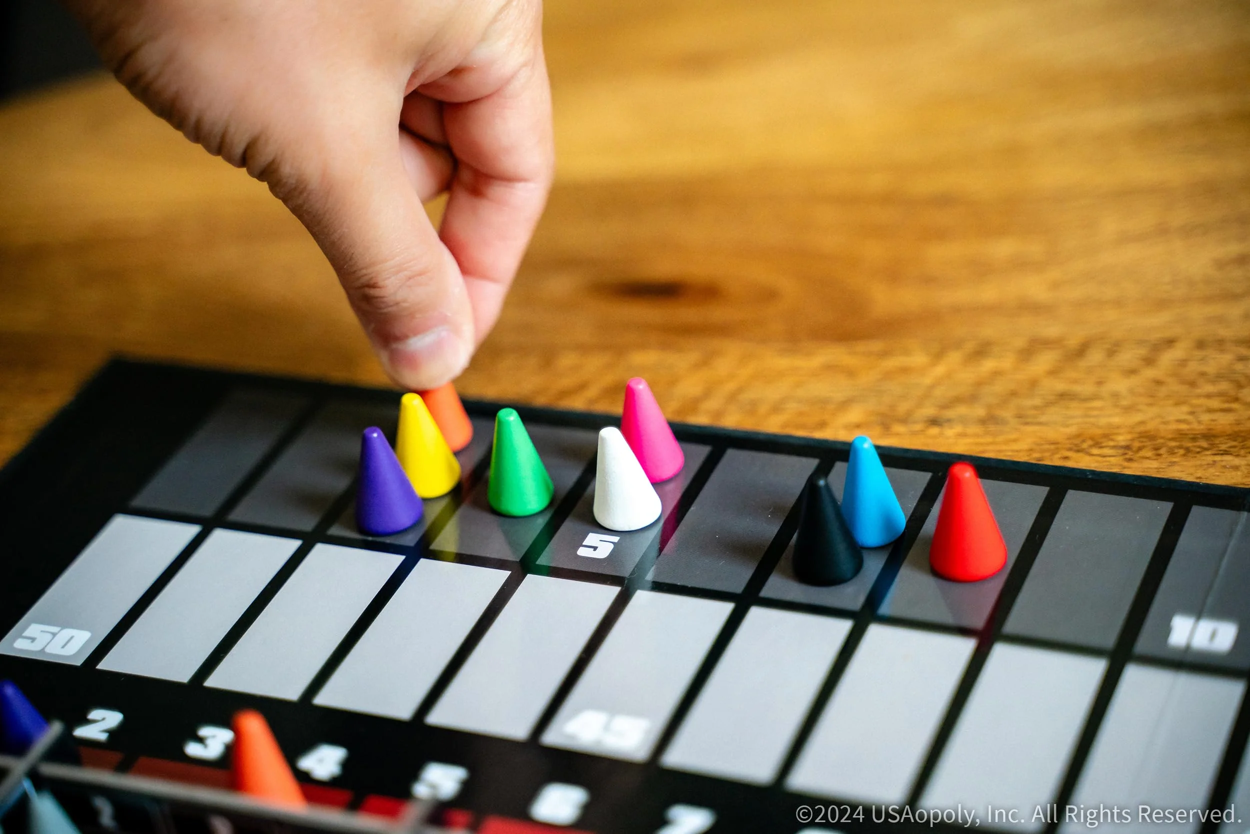 Hues and Cue - Vibrant Color Guessing Board Game for 3-10 Players Ages 8+ Connect Clues and Guess from 480 Color Squares - Image 7