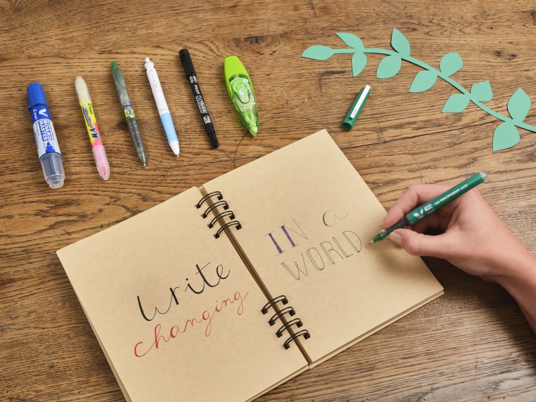 Pilot Hi-TechPoint V5 Cartridge Pen - Green Ink - Image 5