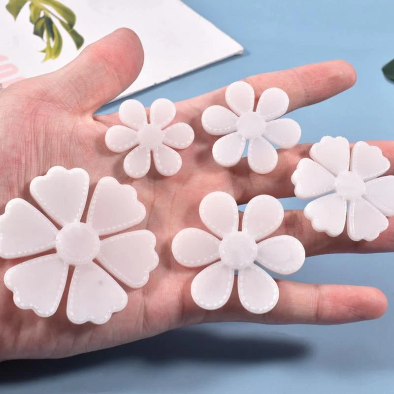 Silicone Mould Five Petals - Image 4